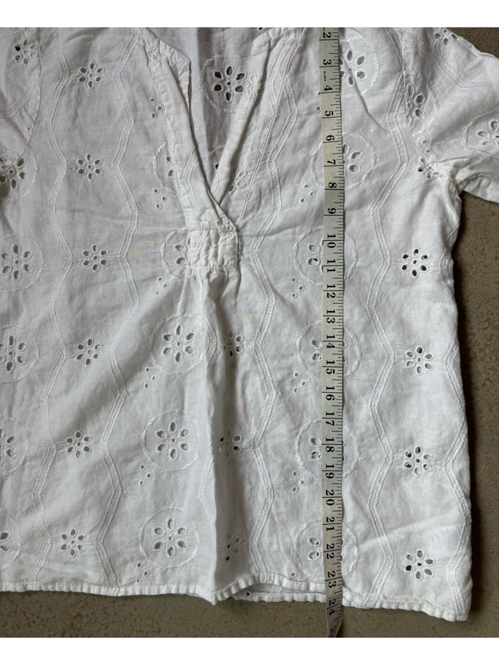 Christian Siriano White Sand Dollar Eyelet Linen Cotton Blouse, Size Medium - Picture 12 of 12